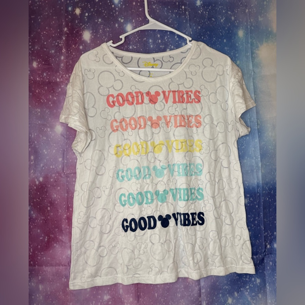 Disney Good vibes T-shirt 🛍
